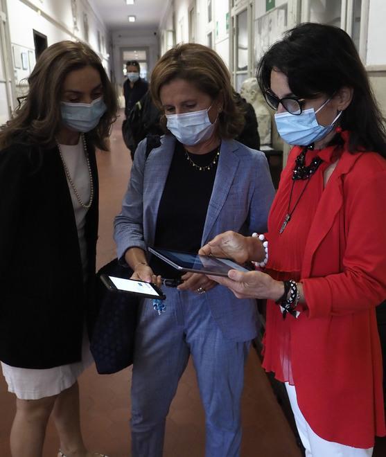 Il controllo del green pass in una scuola