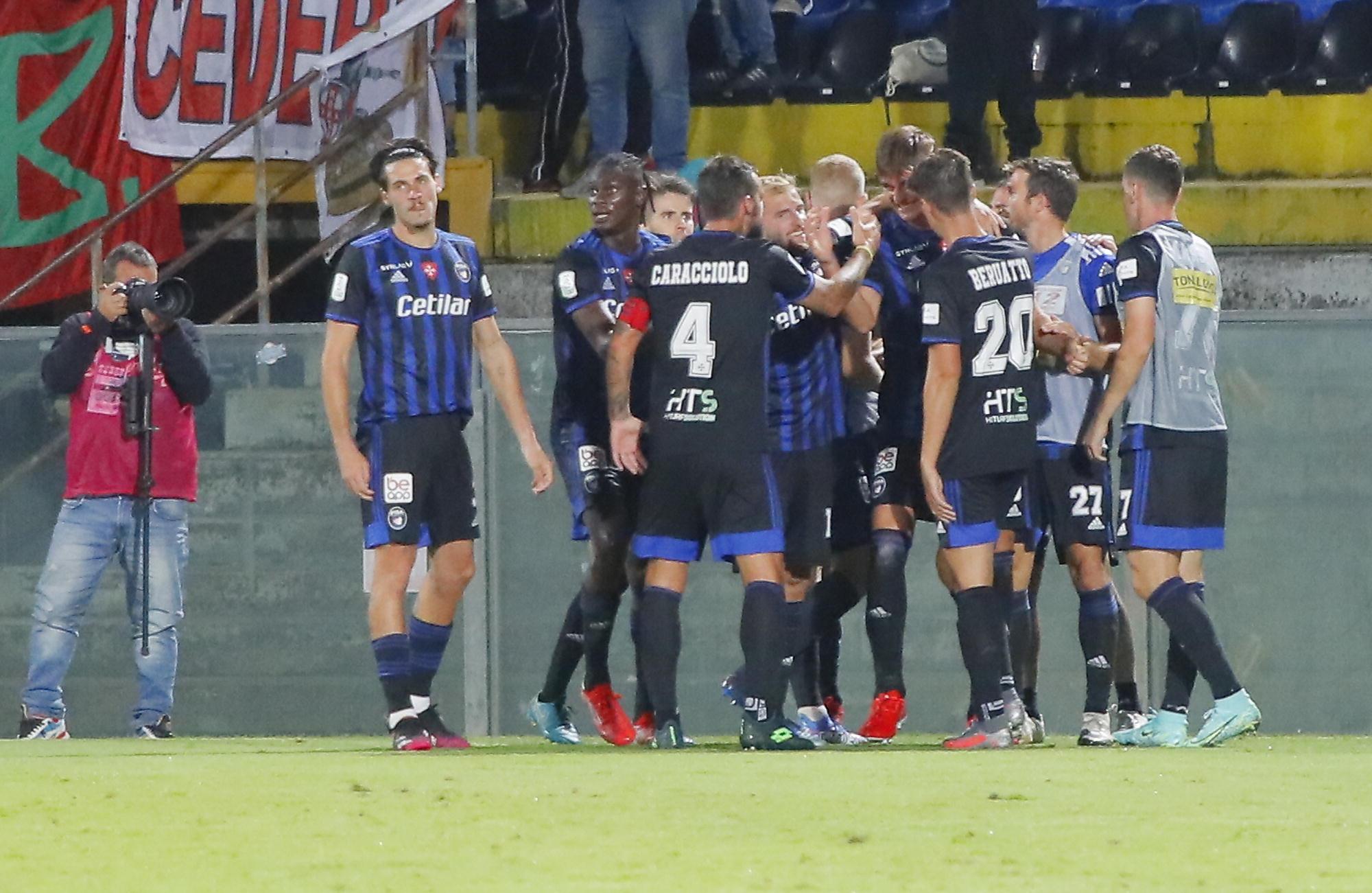 Pisa suntuoso: steso anche il Monza
