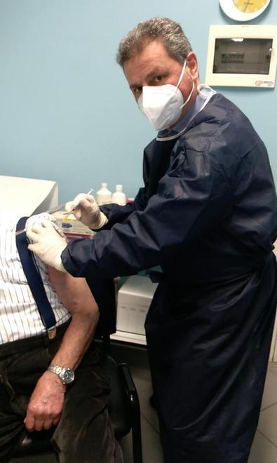 I medici di famiglia: ma il vaccino contro l’influenza va fatto ugualmente
