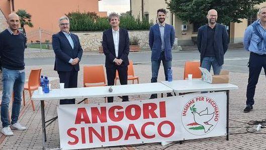 Biffoni con i sindaci del lungomonte a sostegno di Angori