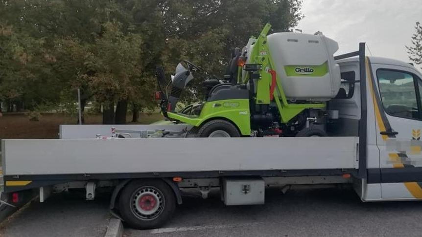 Verde pubblico Il Comune acquista un nuovo trattore