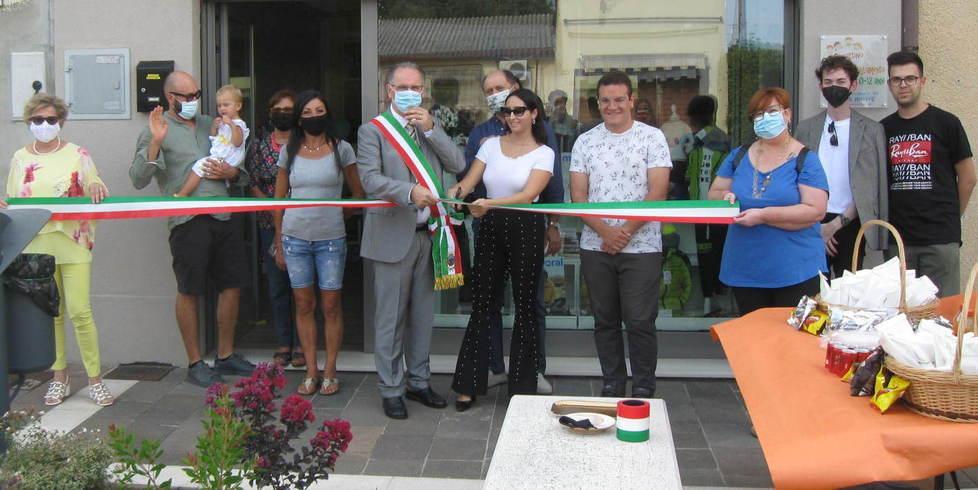 Un nuovo negozio in piazza