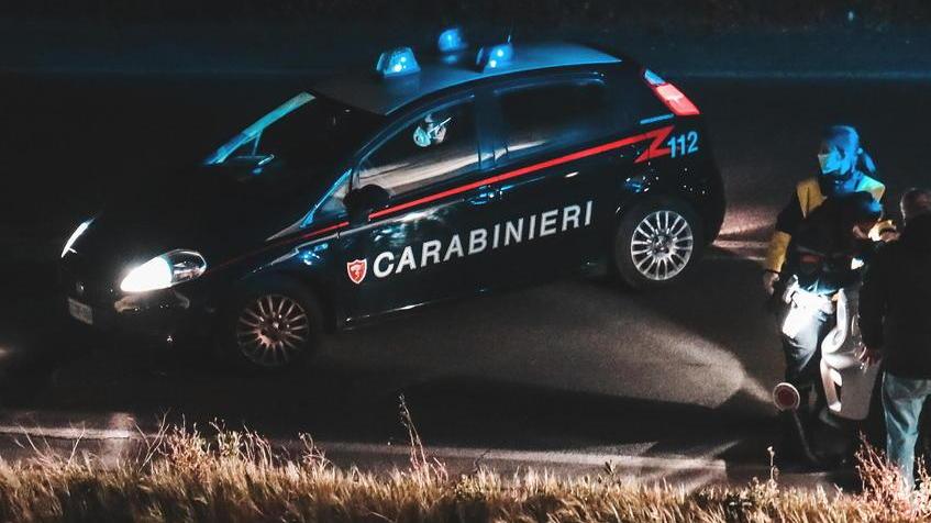 «In tre in auto col passamontagna». Ladri inseguiti nella notte dopo il furto a Vicarello