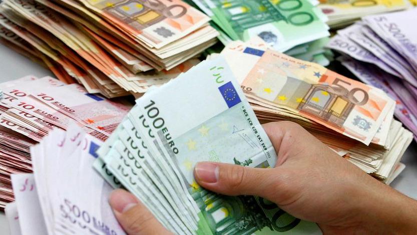 Si sgonfia l’indagine sul consulente finanziario lucchese