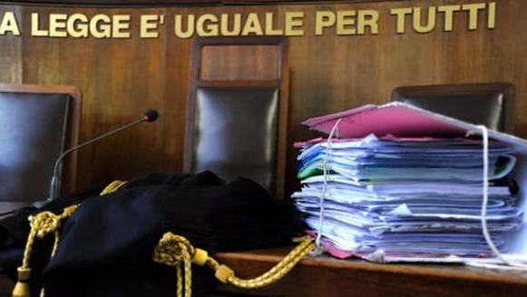 Botte alla madre: il giovane andrà in una struttura