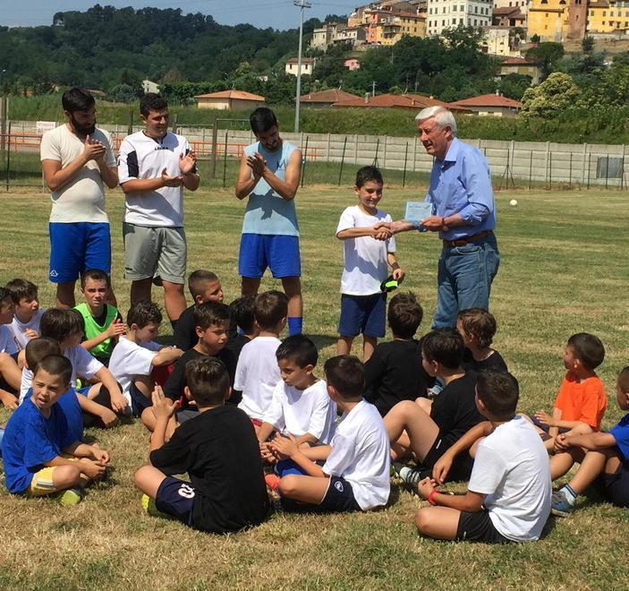 Dai trionfi con Bologna e Milan alla scuola calcio coi ragazzini