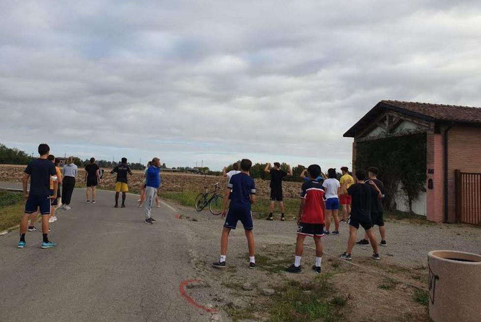 «Qui i cacciatori sparano mentre i ragazzi si allenano»