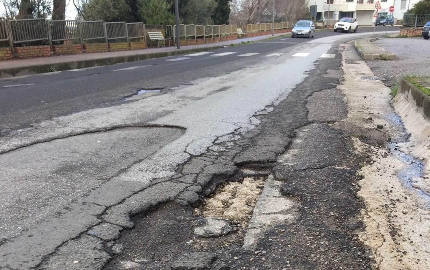 Ozieri, per via De Gasperi un nuovo manto stradale 
