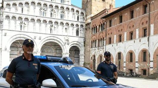 Quattro furti nei negozi in tre ore: denunciata una cinquantenne