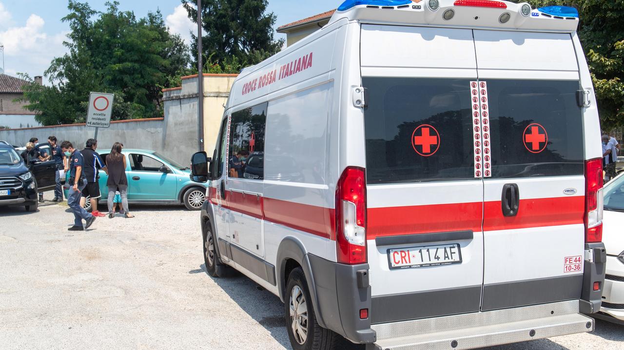 Un'ambulanza della Croce rossa (foto d'archivio)