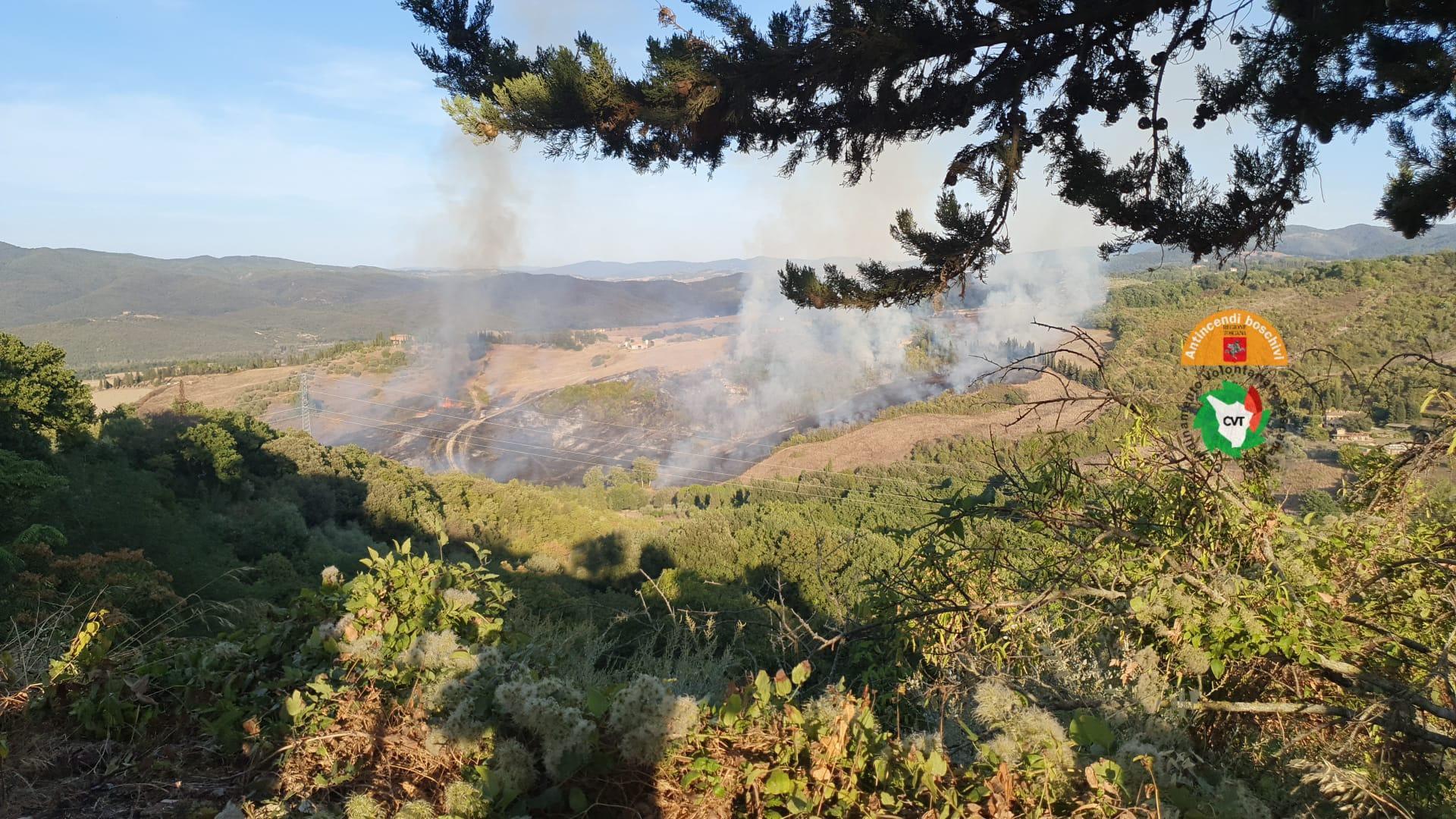 L'incendio a Castel del Piano (Foto Regione Toscana)