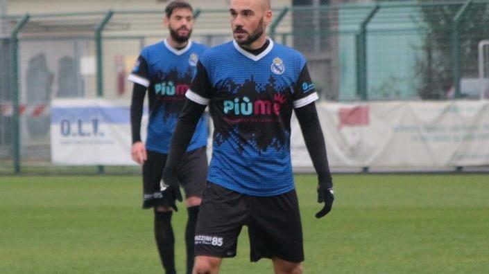 Real Forte fa suo il derby col Ghiviborgo Il Seravezza la spunta al nono rigore