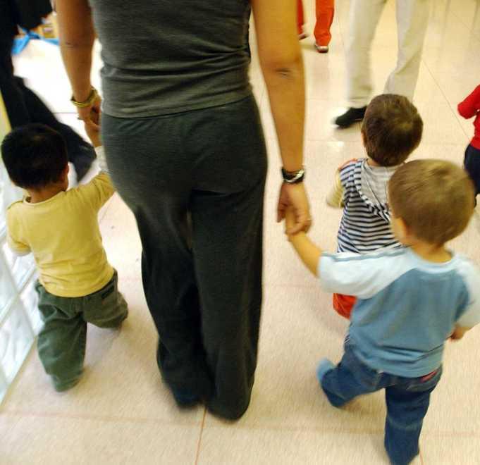 Scuole e nidi ancora senza tempo lungo «Ma così ormai siamo allo stremo» 