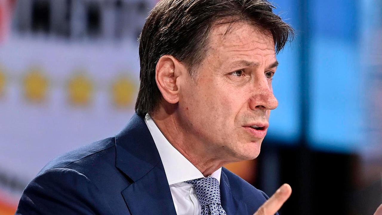 Conte in città per sostenere il M5s