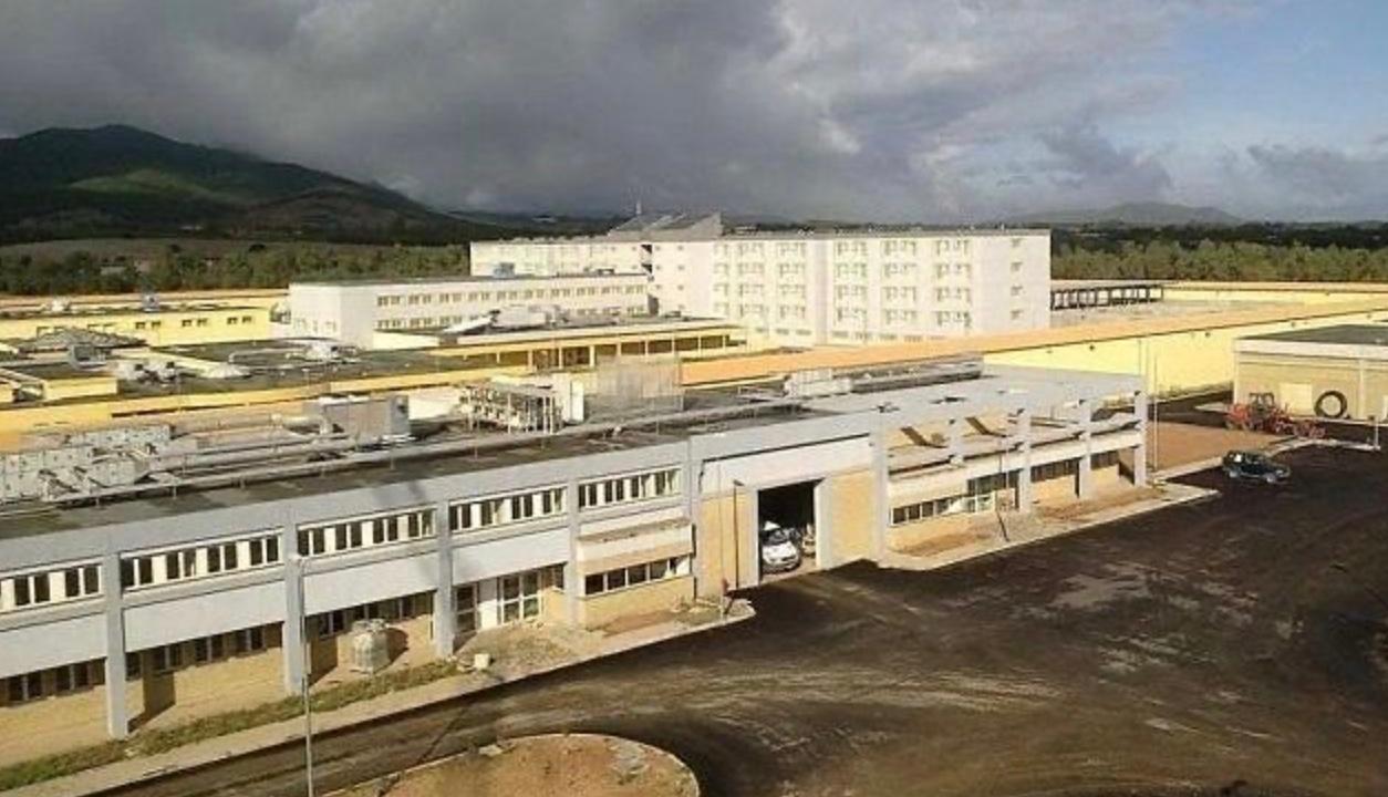 Agenti penitenziari aggrediti a Uta e trasferiti: protesta del sindacato