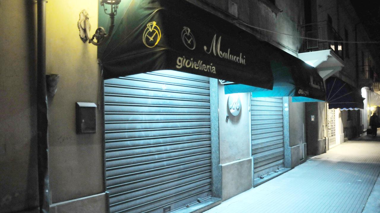 La gioielleria Malucchi di Follonica: qui nel 2019 avvenne il colpo da 100mila euro