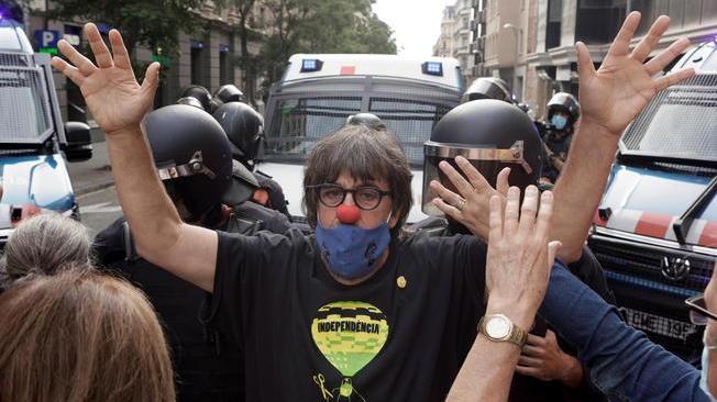 Puigdemont: il leader catalano in Sardegna per chiedere il rilascio immediato 