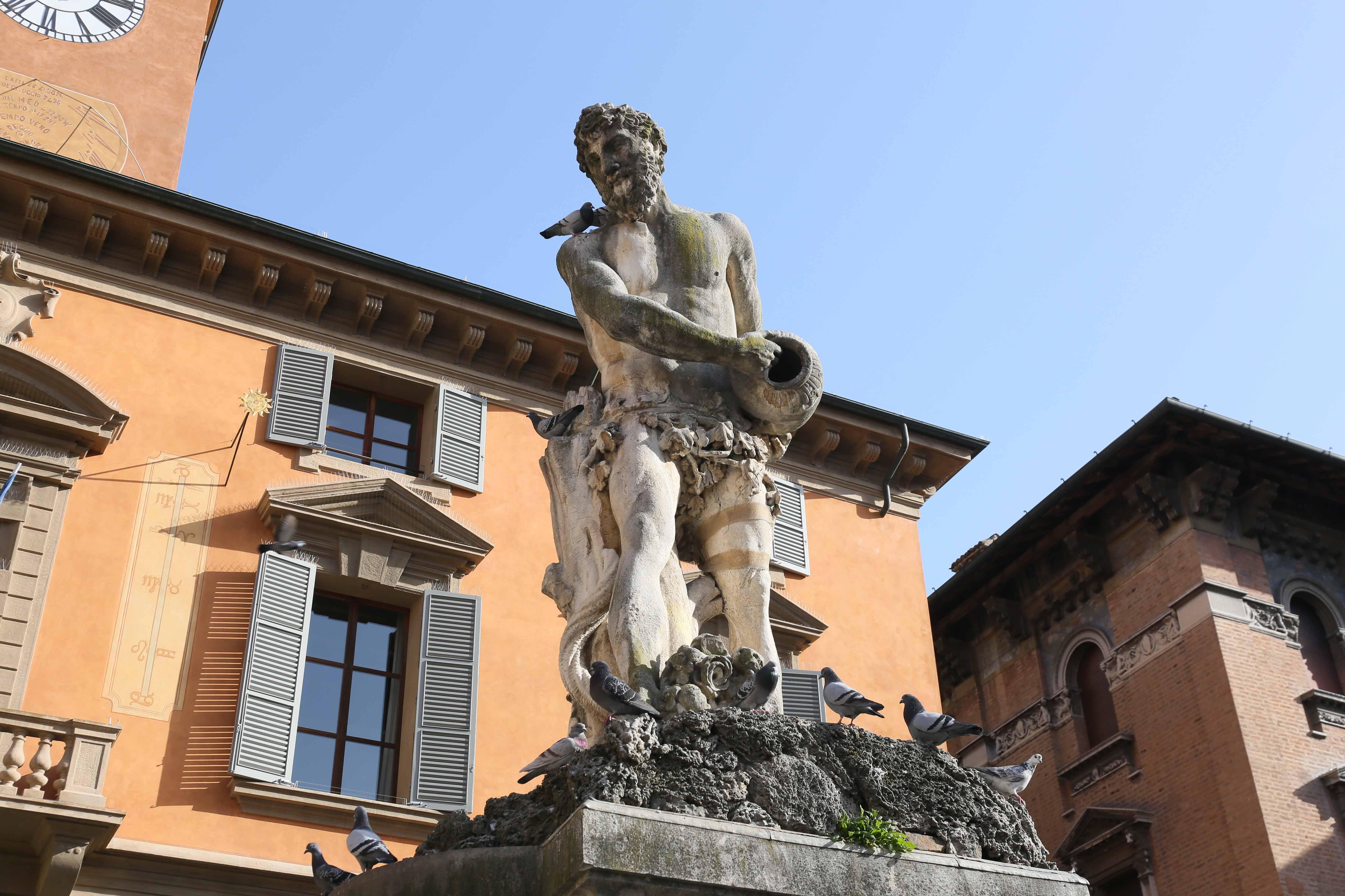 Furti durante gli aperitivi: «Sono gruppi di ragazzini» 