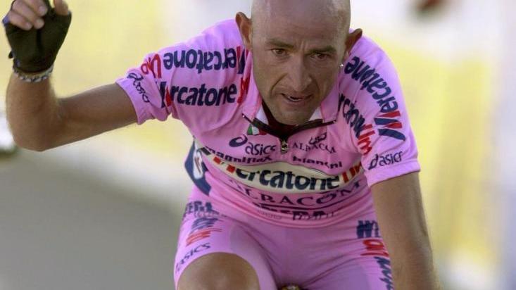 Pantani rivive nel film diretto da Santolini nella sua Cesenatico