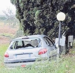 «Troppi veicoli abbandonati sul territorio comunale»