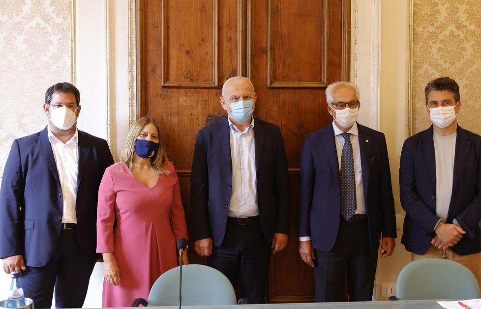 Informatici in due anni «Assunzione garantita» 