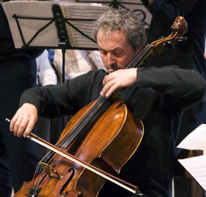“Note oltre i confini” Mario Brunello alla Corte Ospitale 