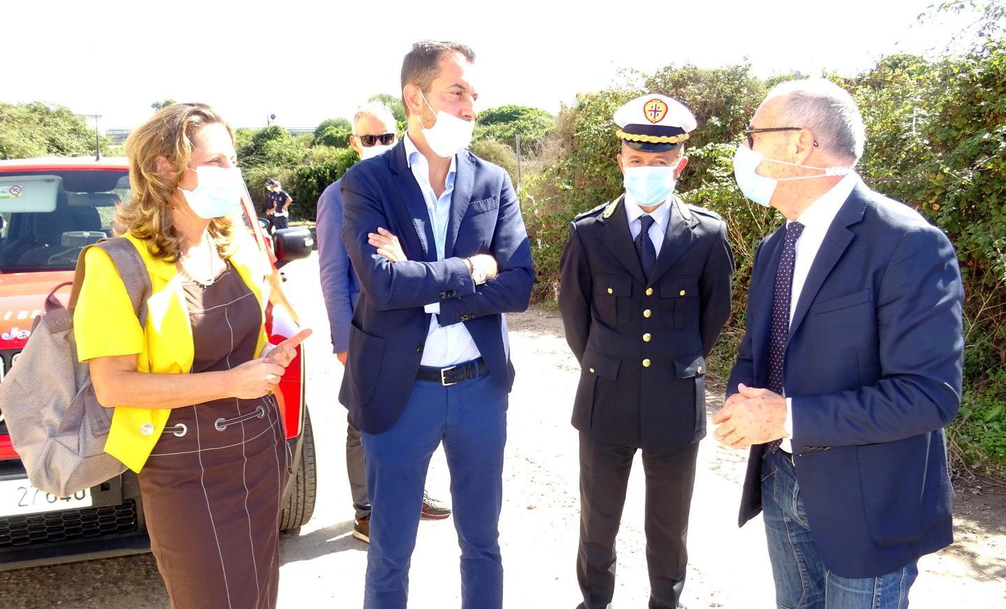 Sul posto anche prefetta e sindaco