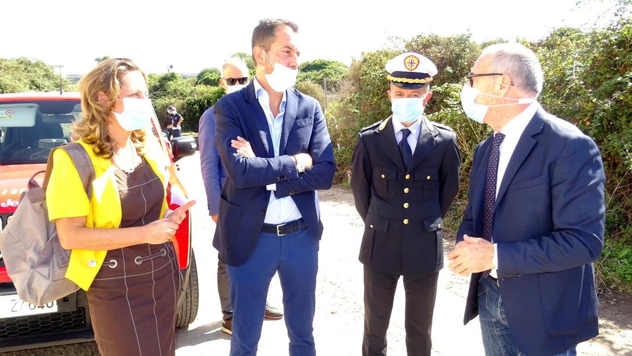 Sul posto anche prefetta e sindaco