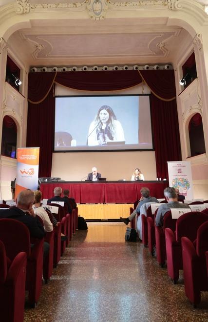 Modena. «Una guerra mondiale intorno al digitale e spesso non si vede chi è a controllarci» 
