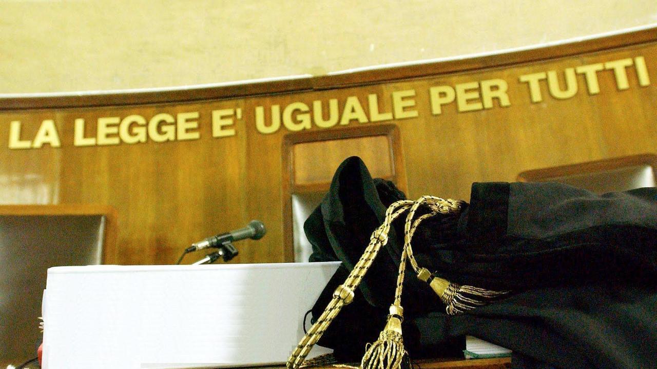 Ferrara, stuprava la moglie e fuggì dopo la condanna. Preso alla Malpensa