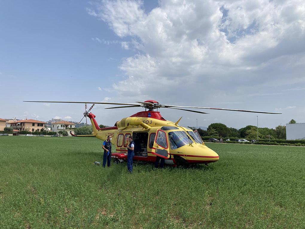 L'elisoccorso Pegaso: è intervenuto a Saturnia per soccorrere la coppia che ha bevuto candeggina al posto dell'acqua (Foto d'archivio)