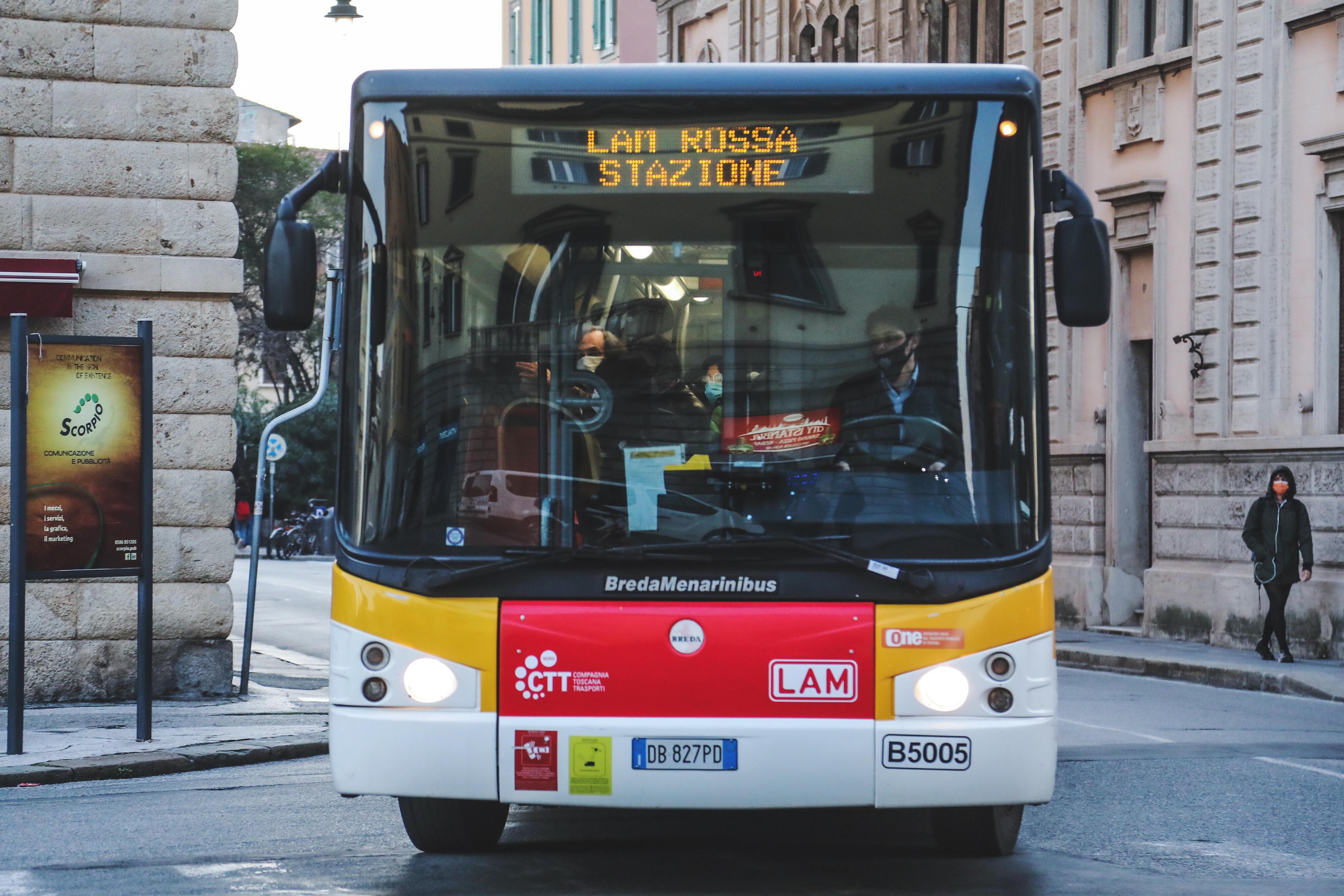 Nuovi autobus e “biglietto unico”: come cambia il trasporto pubblico in Toscana