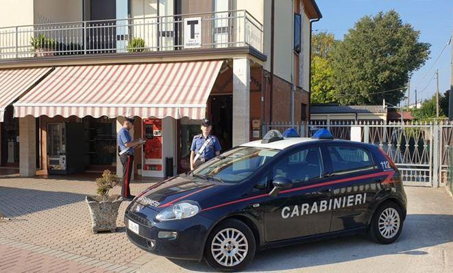 Codigoro, esce di casa mentre è agli arresti: rapinatore finisce in carcere