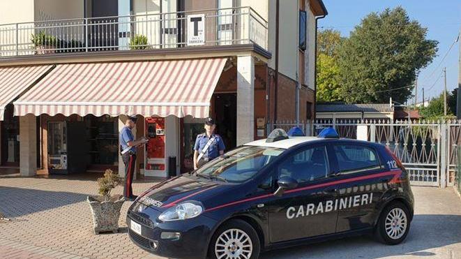 Codigoro, esce di casa mentre è agli arresti: rapinatore finisce in carcere
