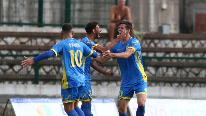 La festa per il gol di Tunjov (Matelli)