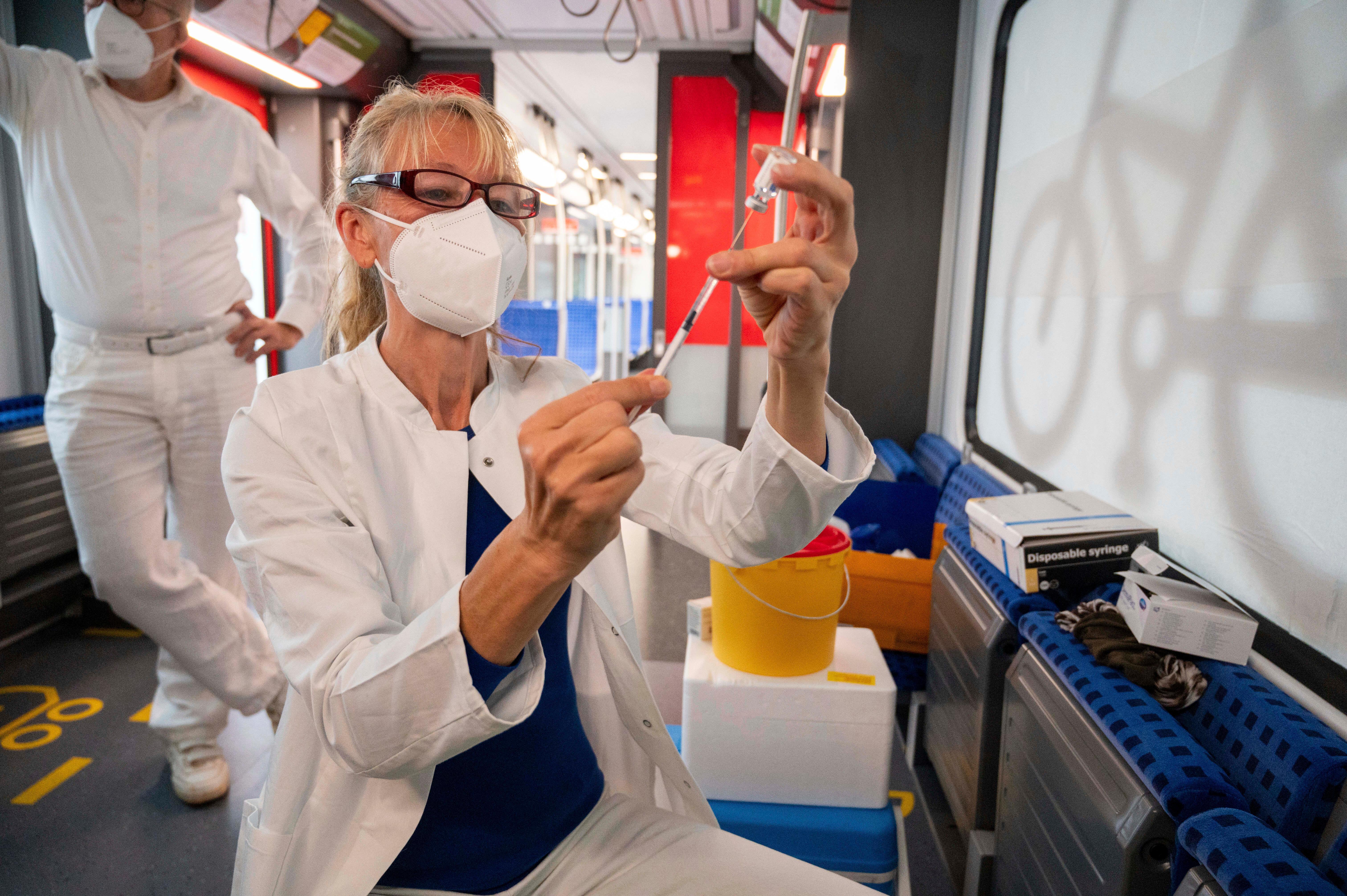 Coronavirus, un nuovo ricovero e altri 13 positivi nel Ferrarese