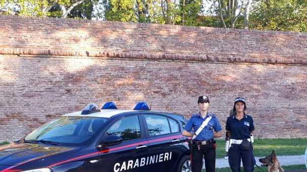 Vende una dose di eroina: in manette