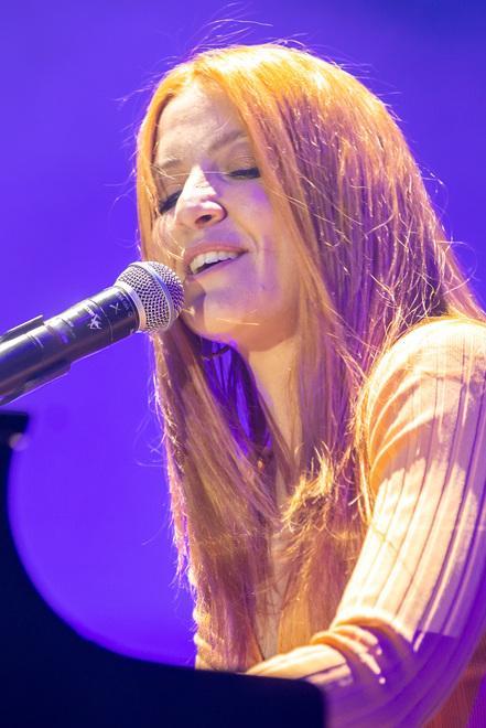 Noemi in piazza Guercino Domani finale con Cevoli