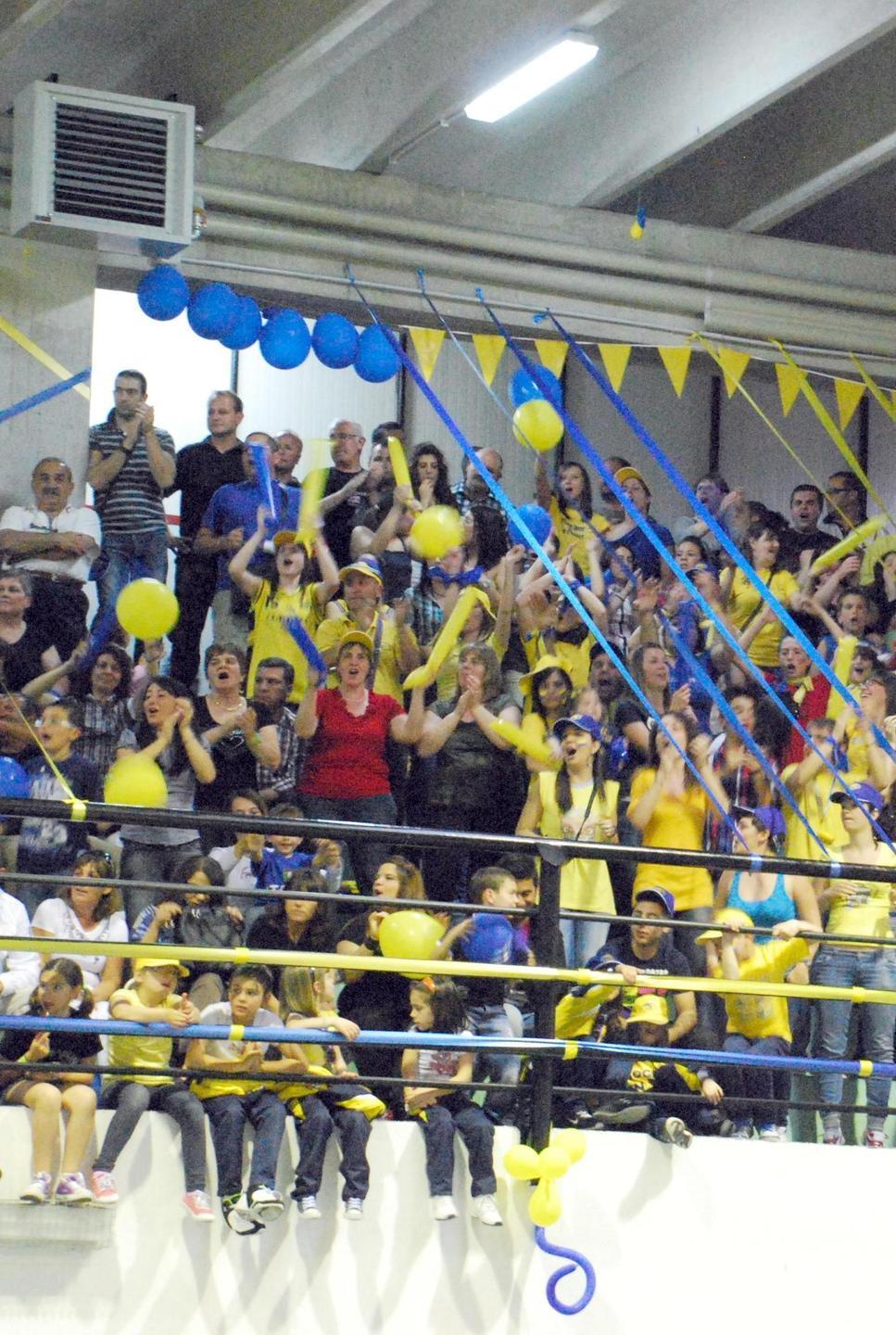 Palazzetto rinnovato con 500mila euro