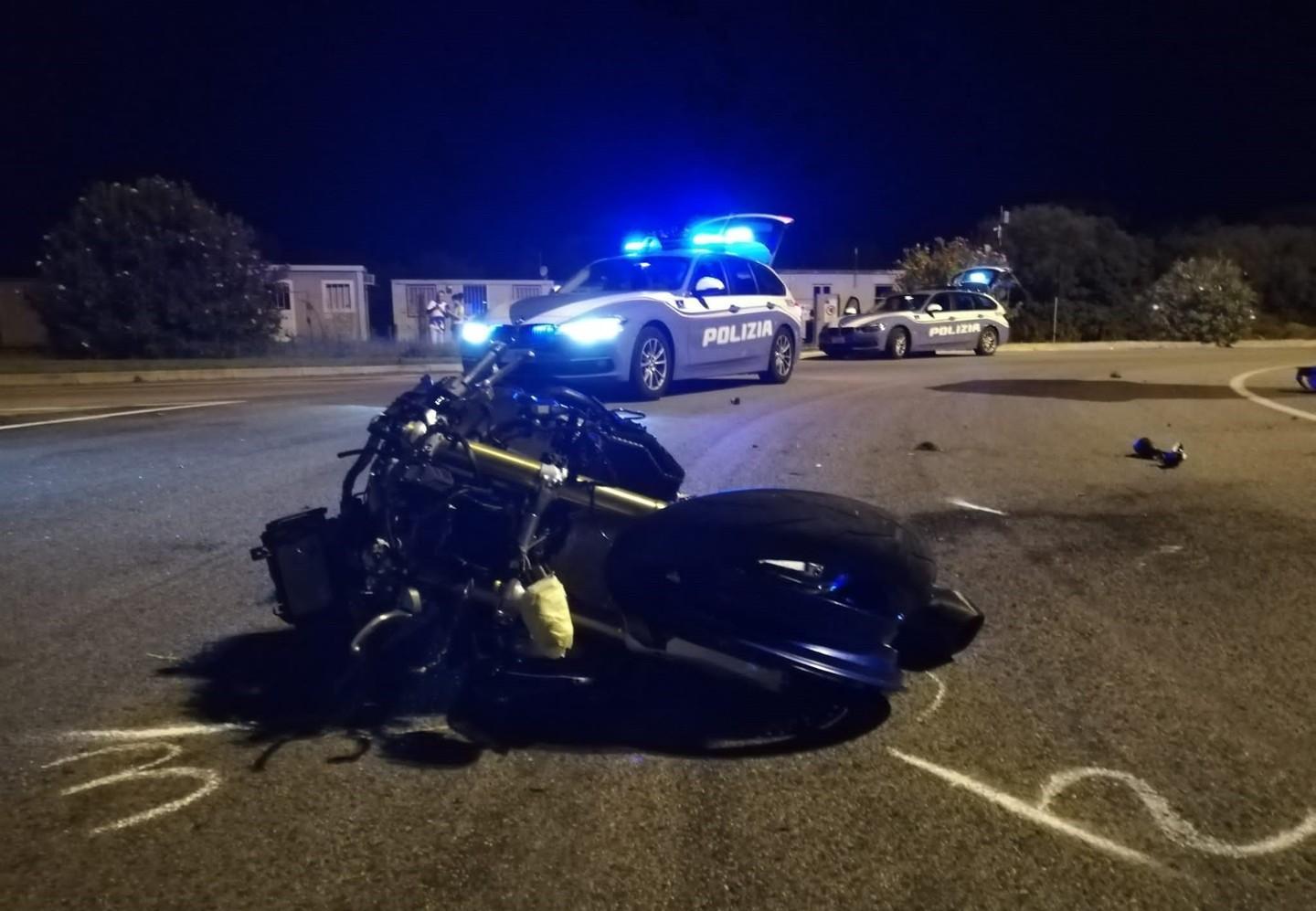 Olbia, moto vola sulla rotatoria: muore 38enne 