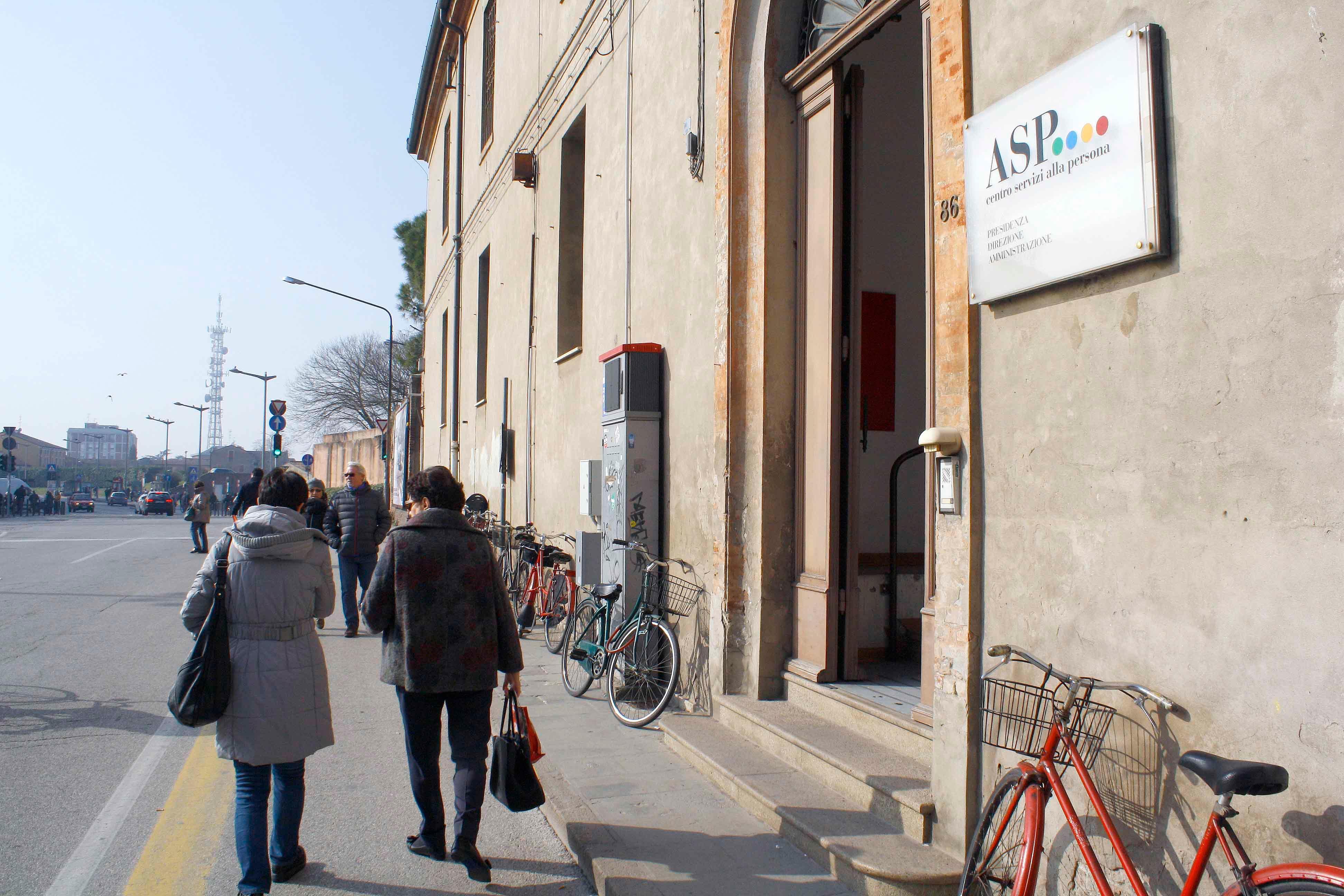 Malata e in carrozzina, l’Asp di Ferrara non può portarle i pasti a casa 