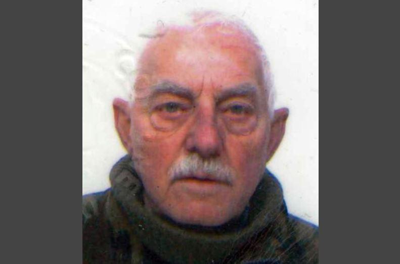 Argenta, va a passeggio col cane e stramazza al suolo. Malore fatale per “Poci” 