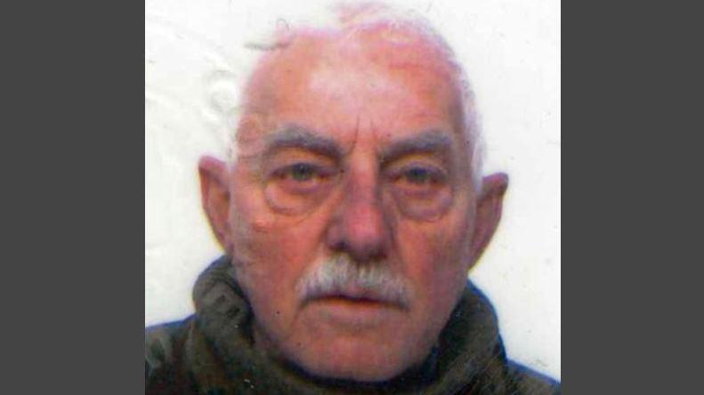 Argenta, va a passeggio col cane e stramazza al suolo. Malore fatale per “Poci”