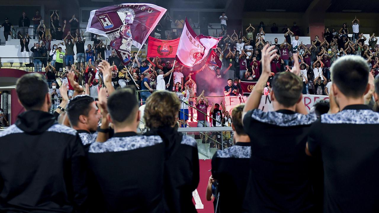 La prima volta del Livorno, debutto in Coppa contro il Picchi: «Mi aspetto risposte forti»