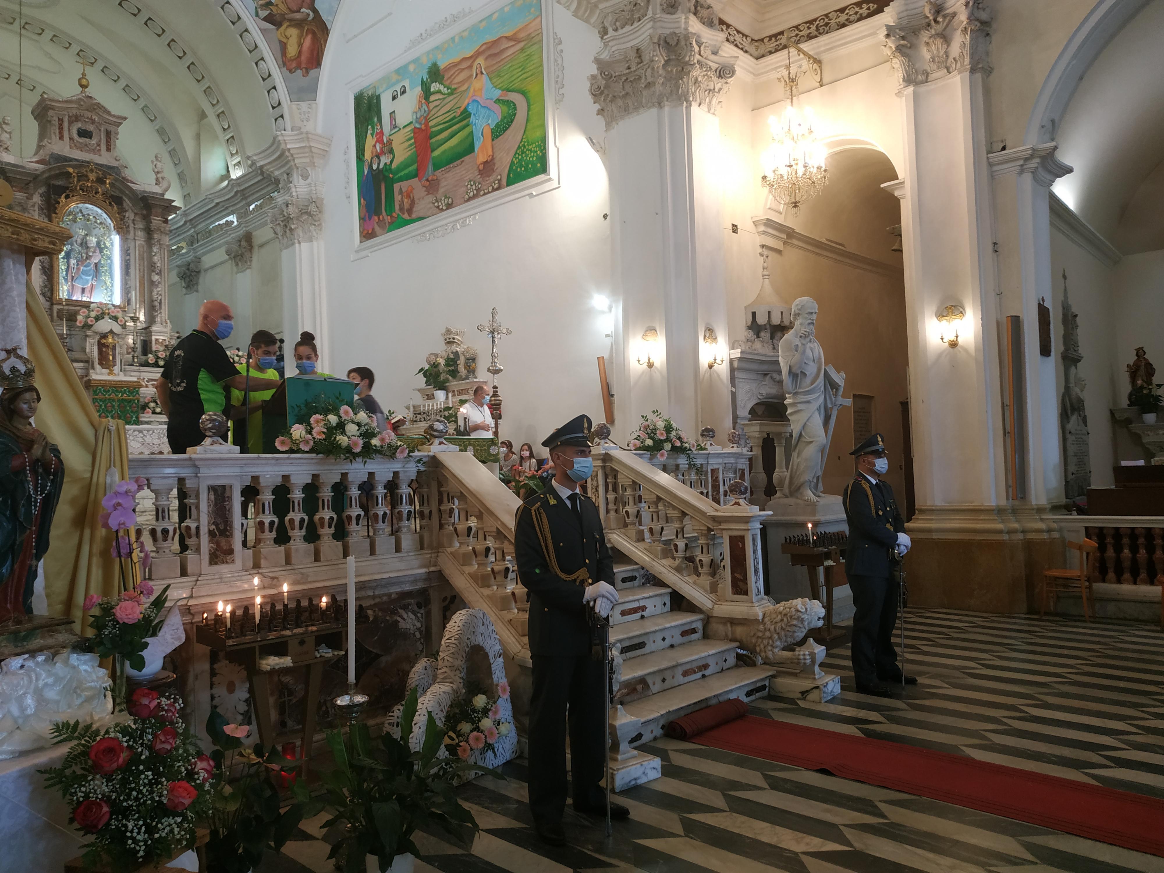 Solidarietà alle popolazioni colpite dagli incendi: la Guardia di finanza celebra il patrono a Cuglieri