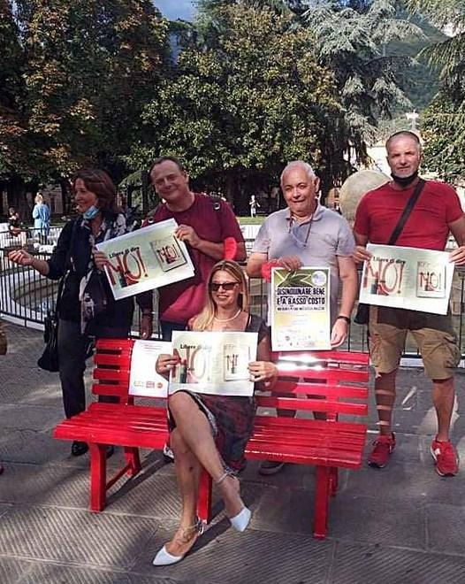 Una panchina contro la violenza