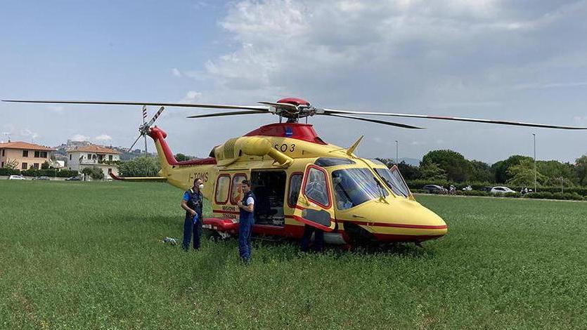 Bevono candeggina al posto dell’acqua Coppia in ospedale