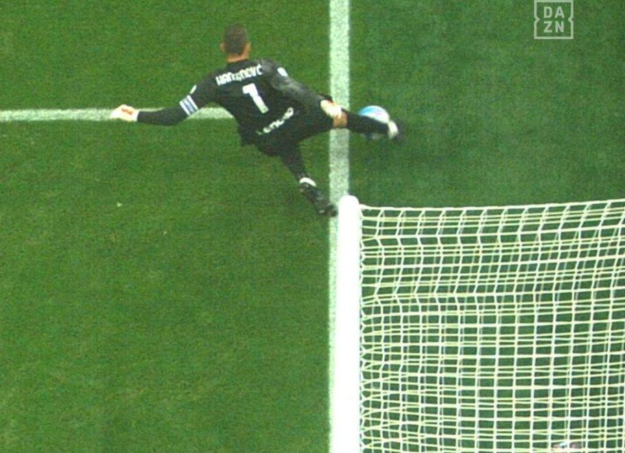 L’Inter sbaglia un rigore Il Var gela la festa Atalanta 