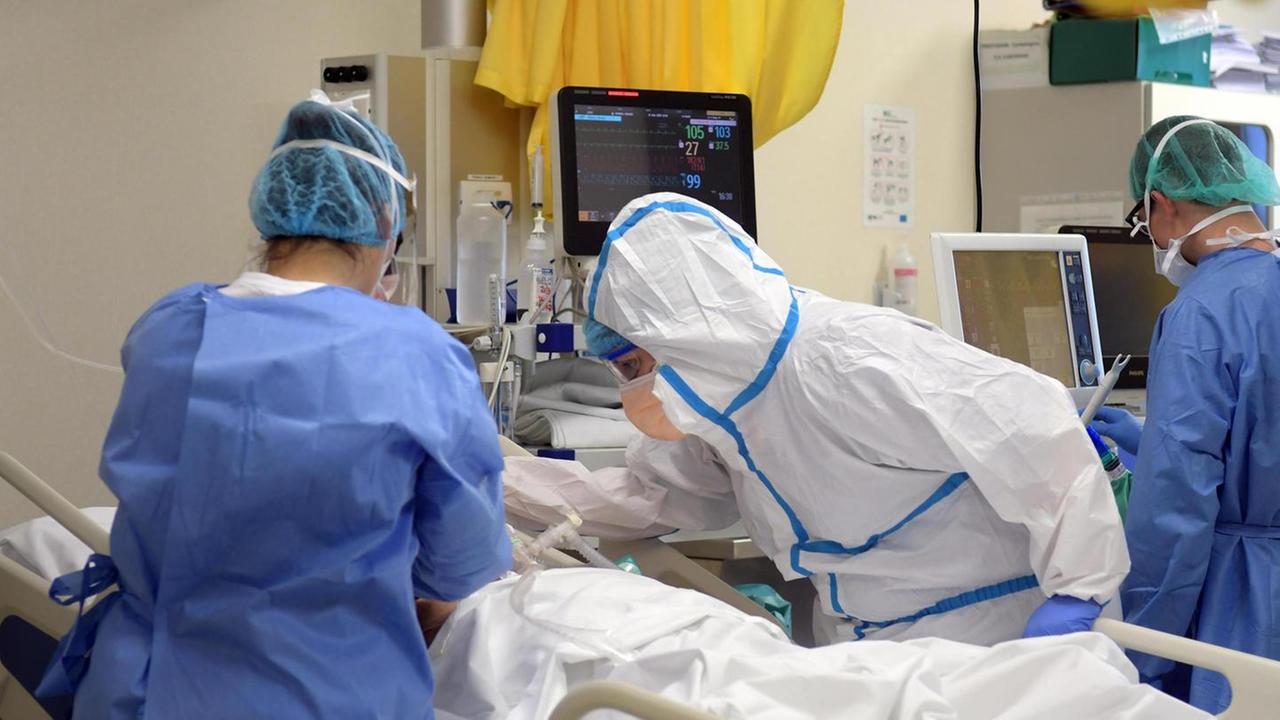 Si valuta la terza dose per i sanitari