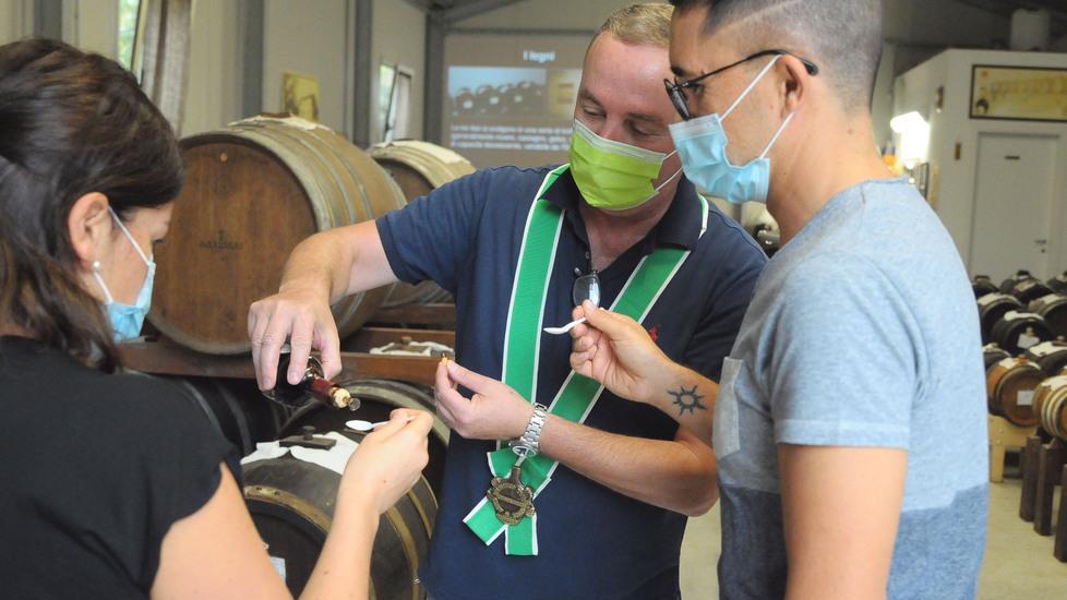 Le acetaie modenesi si aprono e svelano i segreti per produrre il miglior Balsamico